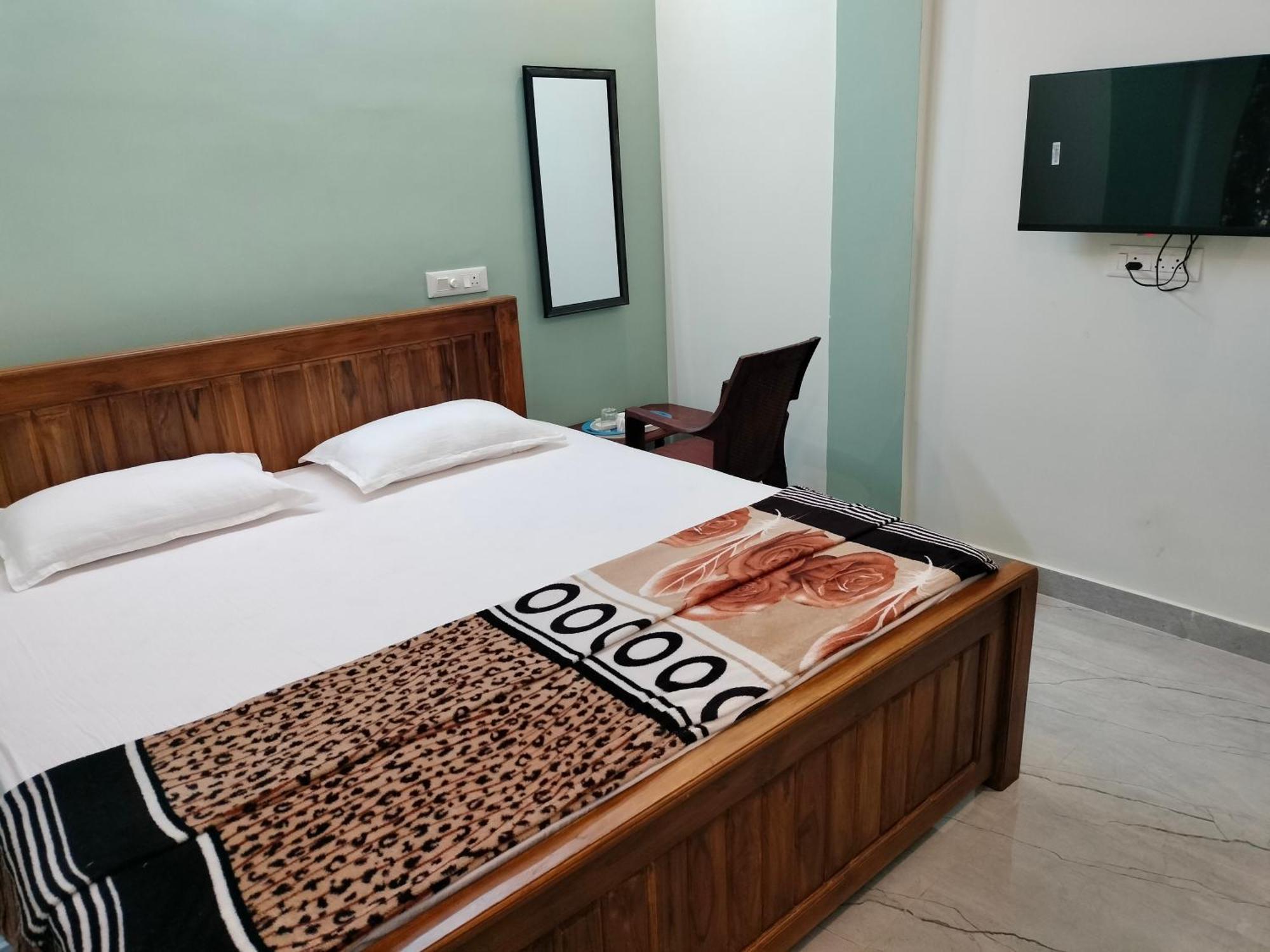 Отель Teja Residency Alandurai Экстерьер фото